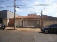 Casa com 3 quartos, 292,70m² construída, ocupada