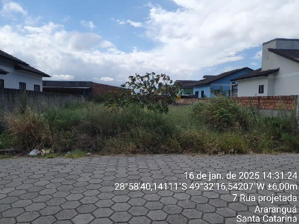 Terreno amplo de 300m² com ótima localização e potencial
