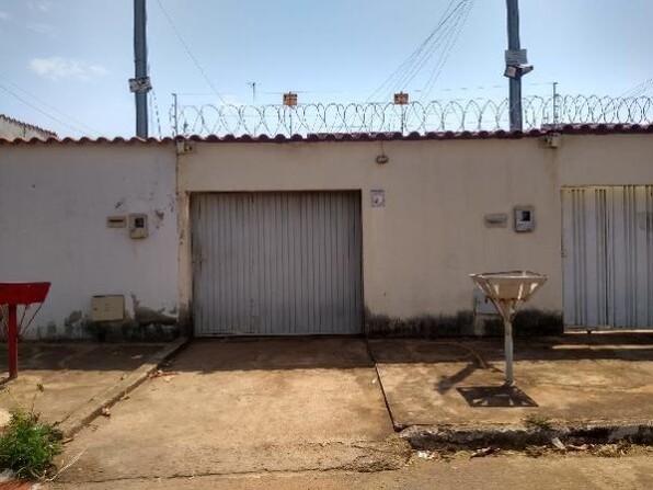 Casa com 2 quartos, 1 banheiro, 83,89m² área privativa, 1 vaga