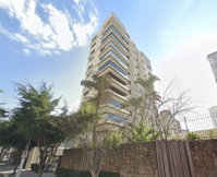 Apartamento Luxuoso com 228m² e 485m² de Área Total em Moema