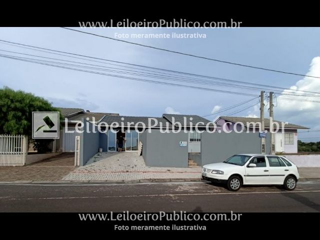 Imóvel residencial com 45m² construídos em terreno de 450m²