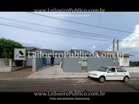 Imóvel residencial com 45m² construídos em terreno de 450m²