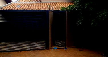 Casa 3 quartos, 2 banheiros, 136.9m² área construída, desocupada