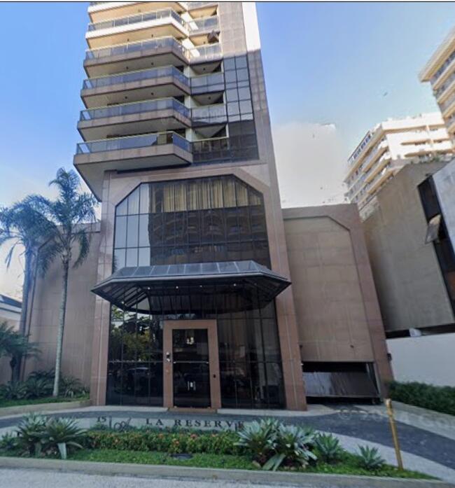 Apartamento de alto padrão com 2 vagas, Copacabana