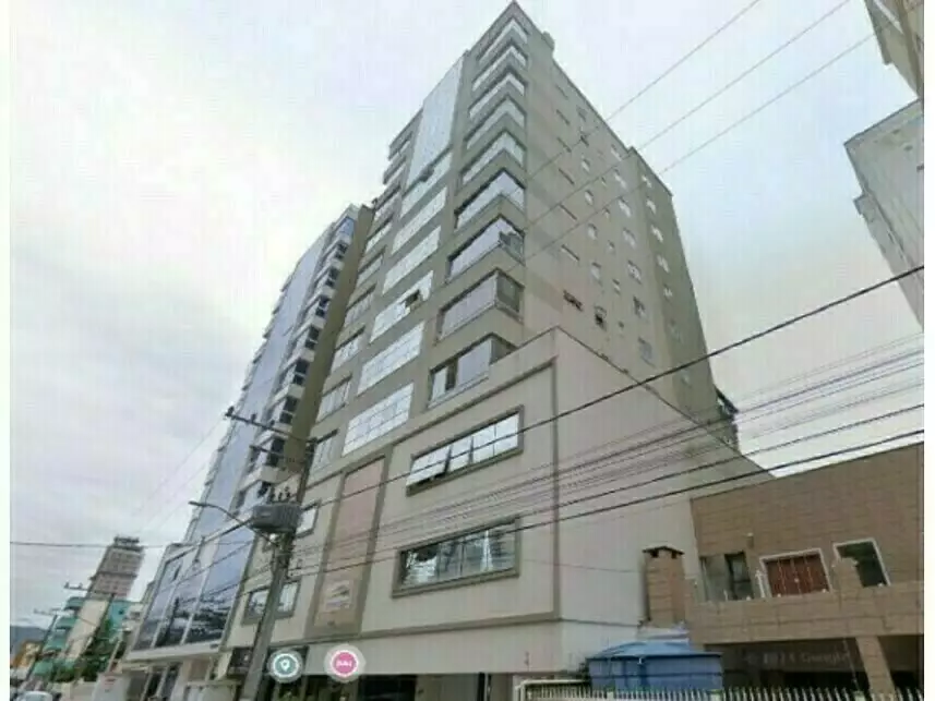 Apartamento em Leilão com 2 Vagas em Meia Praia, Itapema/SC