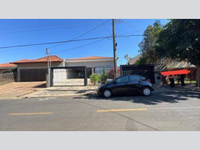 Casa com 2 vagas e 308m² em Catanduva