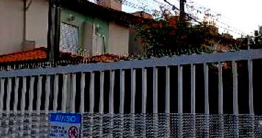 Casa com 2 quartos, 2 banheiros e 2 vagas