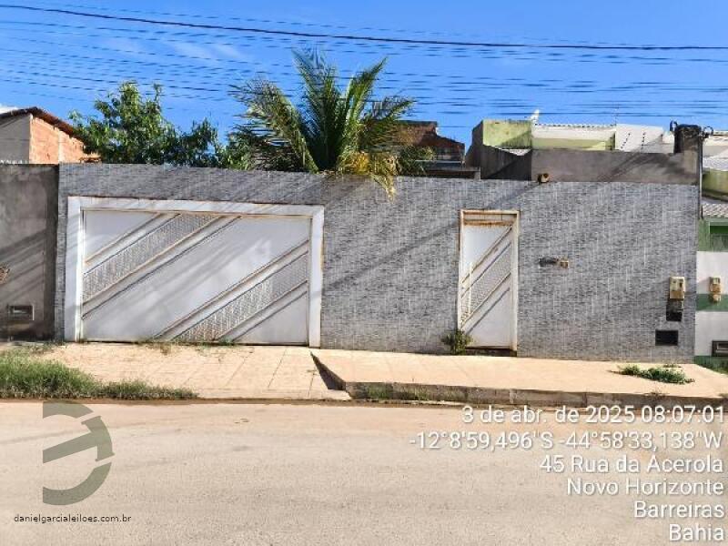 Casa com 2 quartos, 271.34 m² em Barreiras