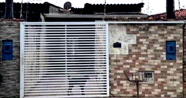 Casa aconchegante com 2 quartos, 1 banheiro e 1 vaga, área de 147 m², ocupada