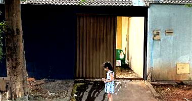Casa com 2 quartos, varanda, área construída 71,51m², terreno 143m²