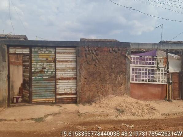 Casa com 2 quartos, 1 banheiro, 69,7m² área privativa