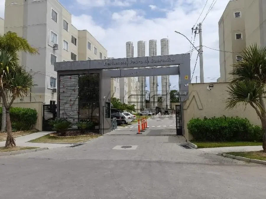 Apartamento com 1 quarto e vaga de garagem em Guaratiba