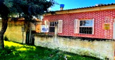 Casa padrão 2 quartos, 1 banheiro, 1 vaga, 89m² construída, ocupada