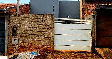 Casa com 1 Quarto e 1 Vaga em Leme - Jardim Imperial II