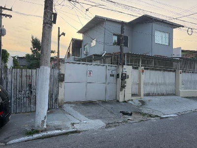 Casa em Niterói com 2 quartos e 85m²