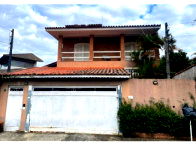Casa em Atibaia com 3 Quartos e Piscina