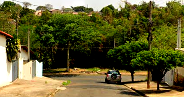 Terreno 300m² com prédio comercial e residencial em Mogi Guaçu