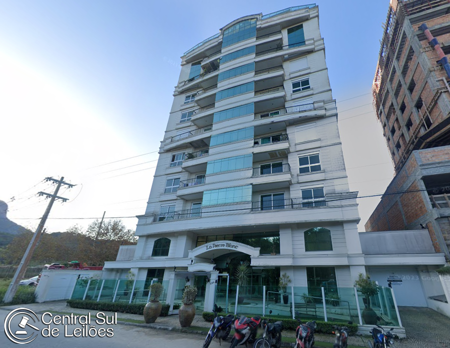 Apartamento 701 com 96m² privativos, 7º pavimento, condomínio