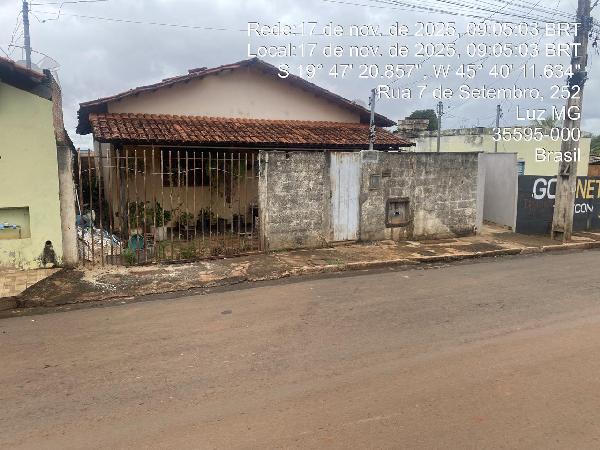 Casa com 2 quartos em Luziânia - GO