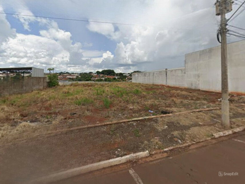 Terreno de 900m² no Centro de Ituiutaba