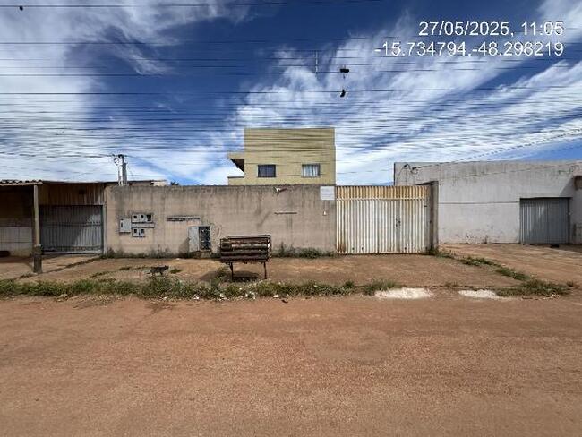 Apartamento com 2 Quartos e Varanda em Aguas Lindas de Goiás