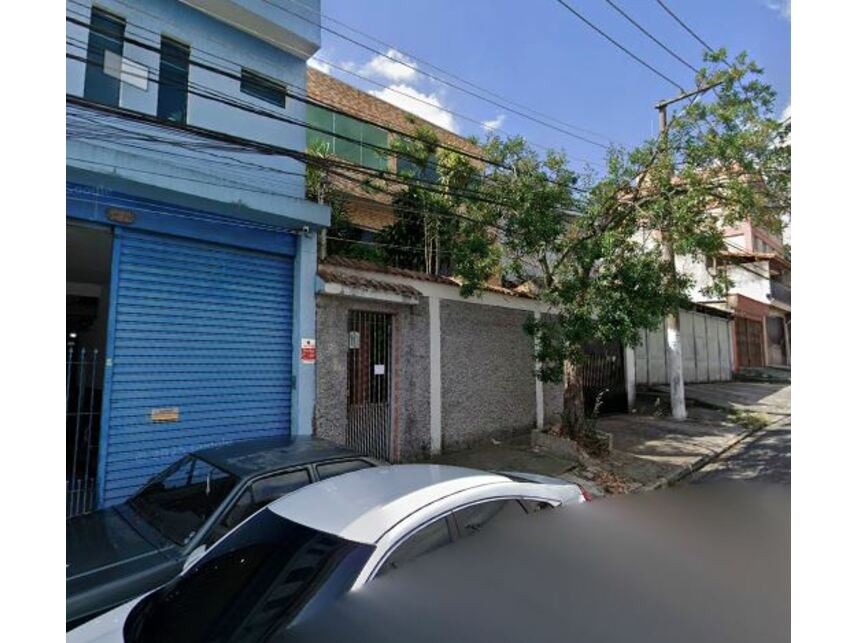 Casa em Leilão com 189m² Construída e Terreno de 275m²