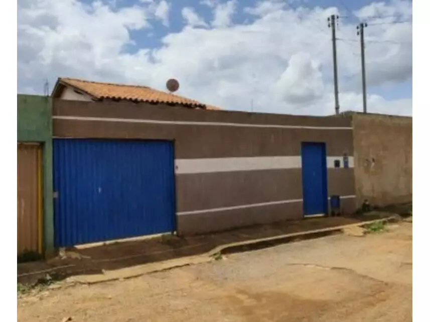 Casa em Leilão com 63m² Construída e Terreno de 250m²
