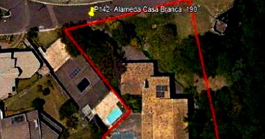 Casa em Condomínio com 3 quartos, 2 banheiros e 740 m² construída