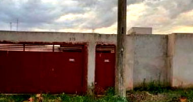 Casa com 252,1m² em terreno de 600m²