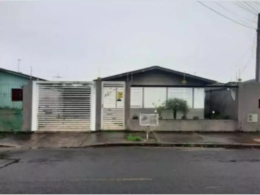 Casa com 300m² de terreno, 63m² construída, ocupada