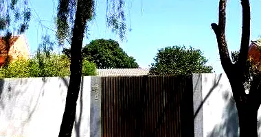 Casa em Leilão com 430m² de Terreno e 141m² Construída