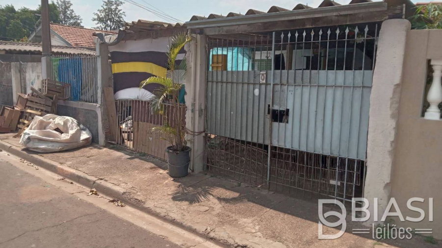 Casa com 1 quarto, 1 banheiro e 50m² de área construída - Ocupada