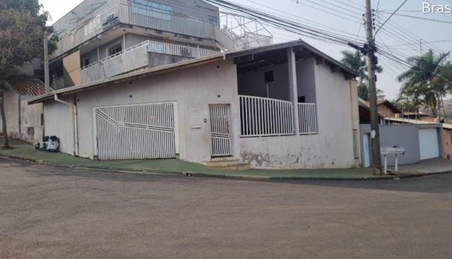 Casa com 2 quartos e 1 banheiro, ocupada, 61.87m² construídos