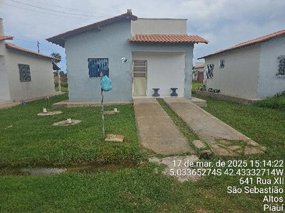 Casa com 2 Quartos e Garagem em Altos - PI
