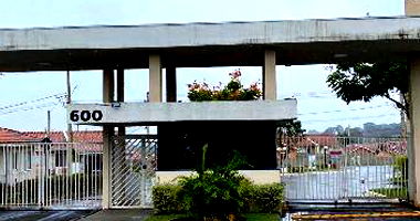 Casa 2 quartos, 1 banheiro, 1 vaga, 47,52m² construída, terreno 126m²