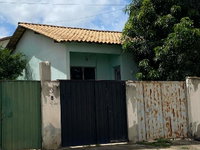 Casa com 2 quartos, 1 vaga de garagem