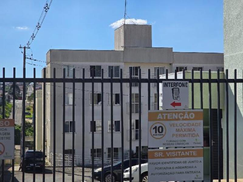 Apartamento com 3 Quartos e 1 Vaga em Ponta Grossa