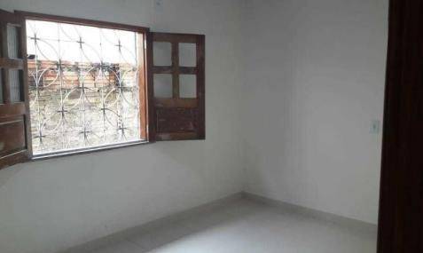 Casa com 3 quartos, 2 banheiros e 150m² construída, ocupada