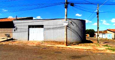 Casa com 180m² de área construída em Trindade/GO