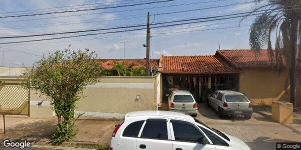 Casa residencial 3 quartos 2 banheiros 1 vaga, 174m² construída, desocupada