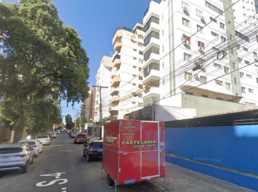 Apartamento Duplex com Piscina e Closet em Goiânia