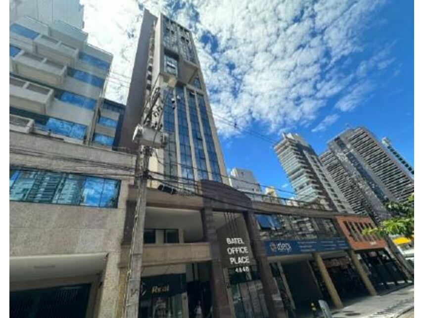 Sala Comercial com 1 vaga de garagem, 51,32m² útil, 20º andar, ocupada