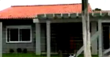 Casa com 141m² construída e 390m² de terreno, imóvel ocupado