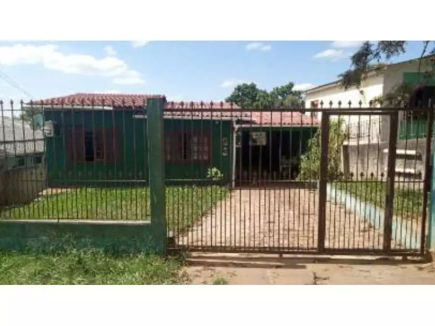Casa em Leilão com 4 Quartos e 2 Banheiros em Viamão/RS
