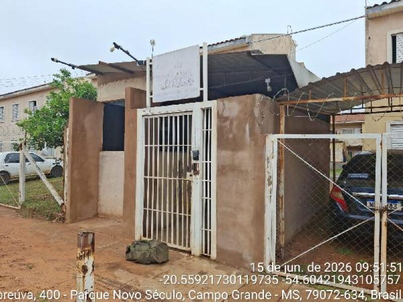 Apartamento com 2 Quartos e Vaga em Campo Grande