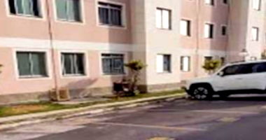 Apartamento térreo com 2 quartos, 1 banheiro e vaga