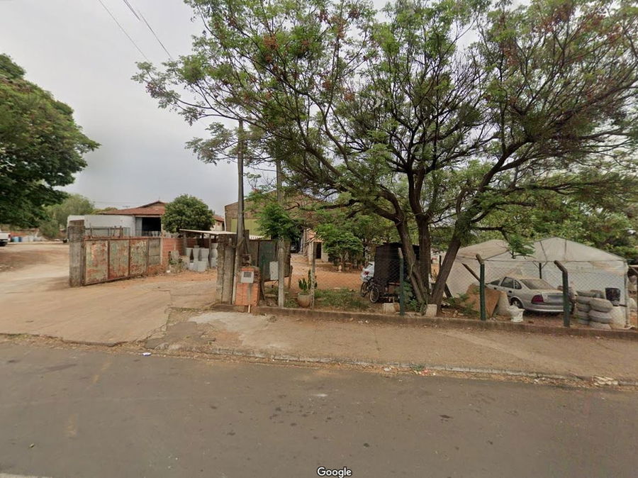 Imóvel Comercial com 2 Galpões em Leme/SP