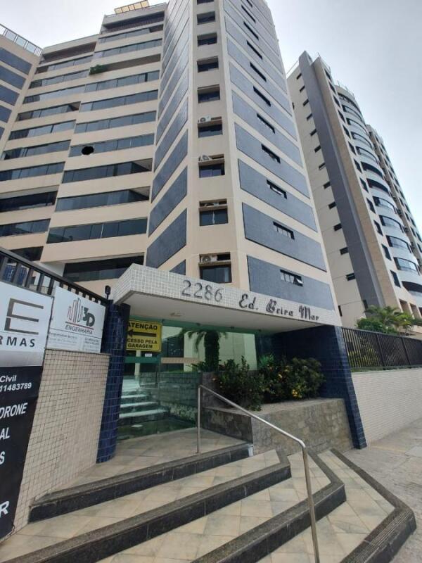 Apartamento 1202 no Edifício Beira Mar com vista para o mar