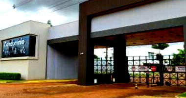 Casa em condomínio com 164m² construída, ocupada