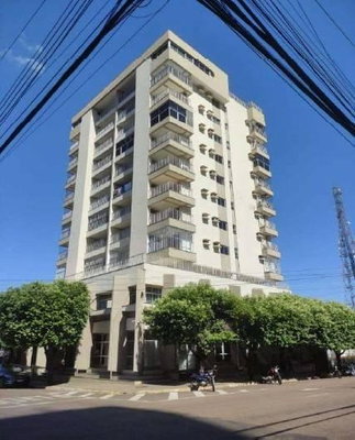 Apartamento 246m² com 3 Quartos e 2 Banheiros no Centro